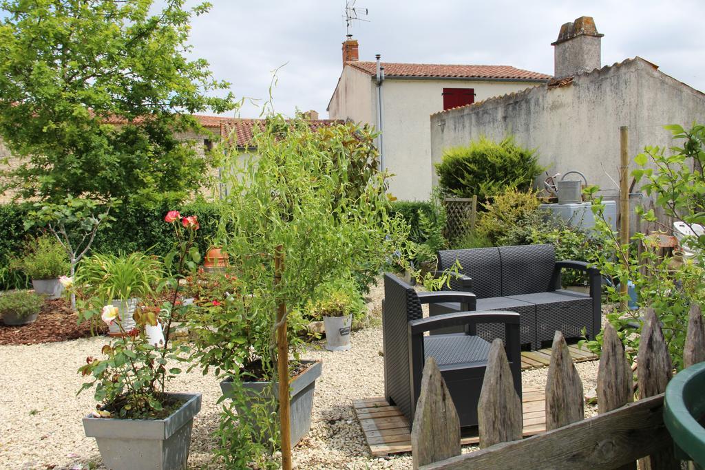 Fontaines  Maison D'Hotes Le Lavoir מראה חיצוני תמונה