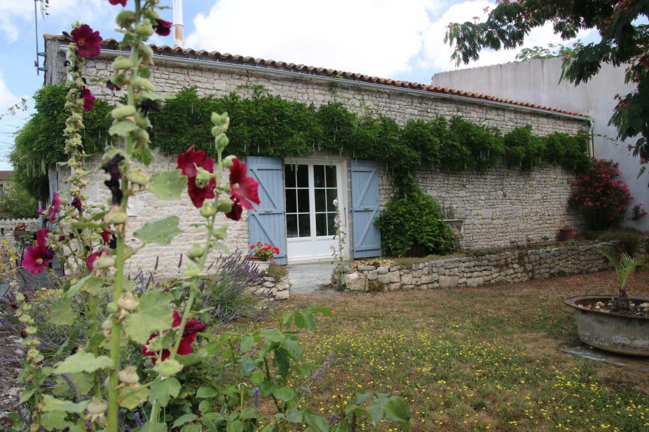 Fontaines  Maison D'Hotes Le Lavoir מראה חיצוני תמונה